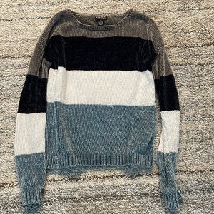 Super soft & comfy sweater!
